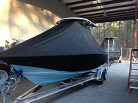 Photo of Sea Hunt® BX24 20xx TTopCover™ T-Top boat cover, viewed from Port Front 