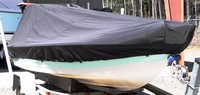 Photo of Hewes 16 Redfisher 20xx Factory Poling Platform Boat-Cover LCC, viewed from Starboard Front 