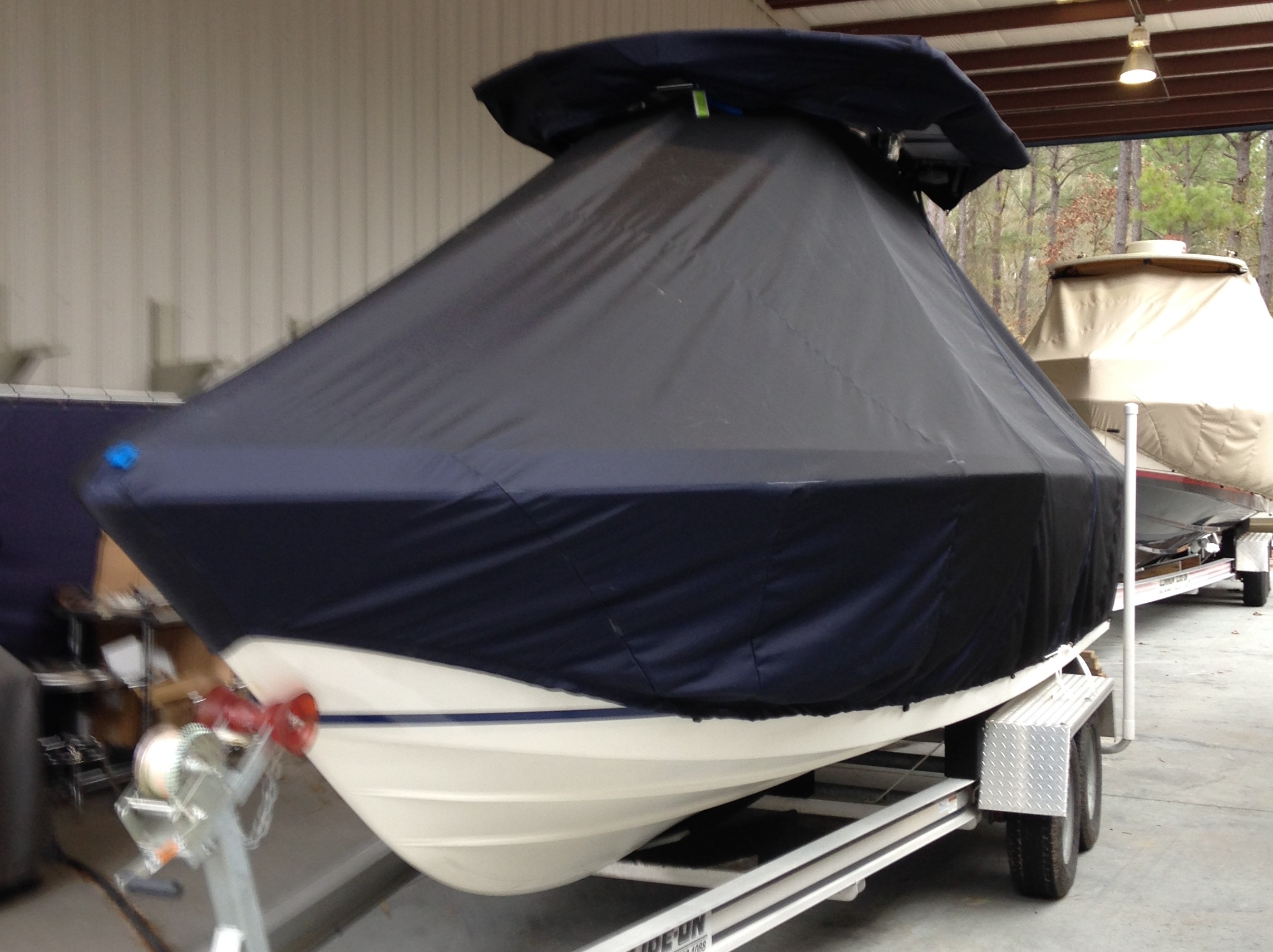 Hydrasports 2390CC, 20xx, TTopCovers™ T-Top boat cover, port front