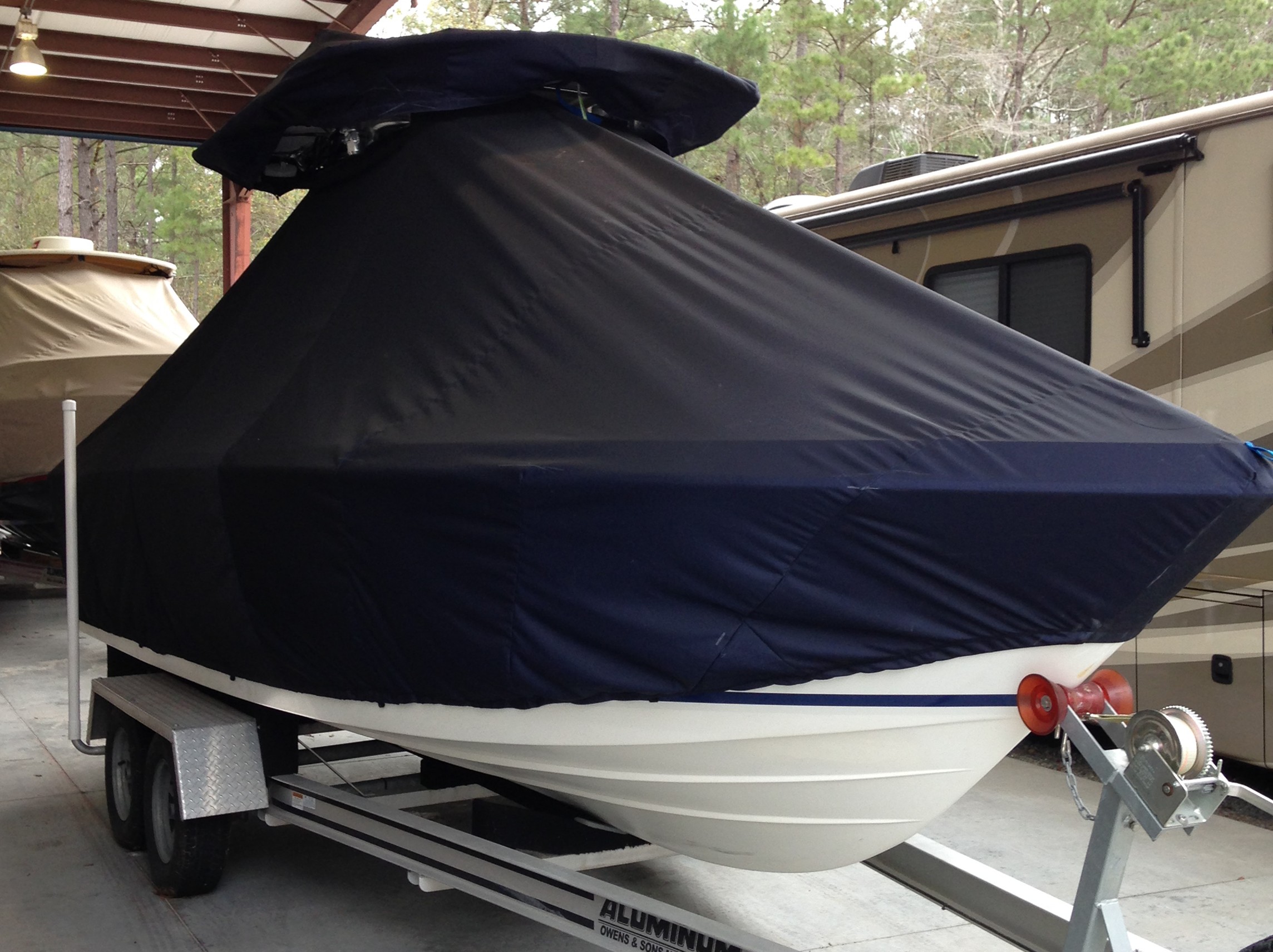 Hydrasports 2390CC, 20xx, TTopCovers™ T-Top boat cover, starboard front