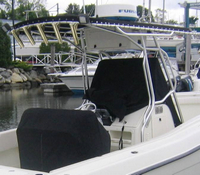 Photo of Hydrasports 2600CC, 2003: T-Top Console-Cover, viewed from Starboard Rear 