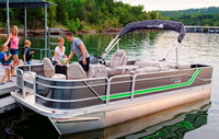G3, SunCatcher, X 22 FC, 2017, Bimini Top in Boot, port front