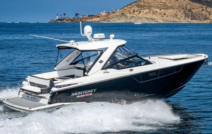 Monterey® 378-Super-Sport, 2019 Strataglass Hard-Top-Side-and ...